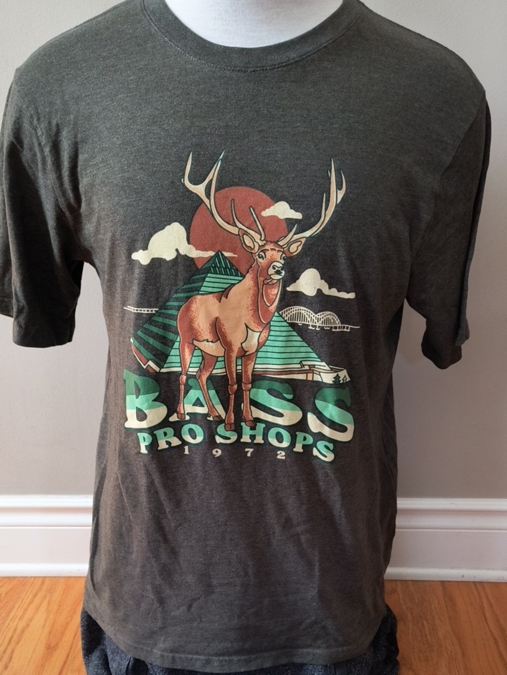 Bass Pro Shops Olive Graphic Tee with Bass Pyramid and Deer Scene, Men's Medium